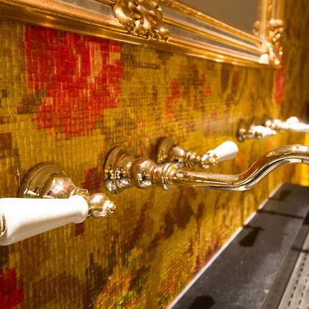 The Royal Apartment *